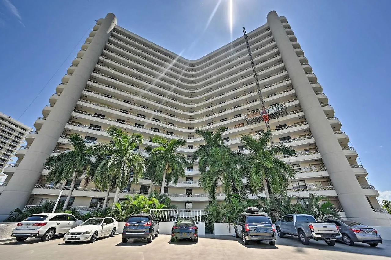 With Balcony And Stunning Ocean Views! *