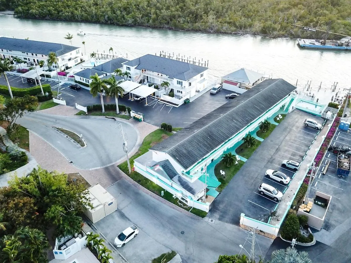 The Boathouse Motel