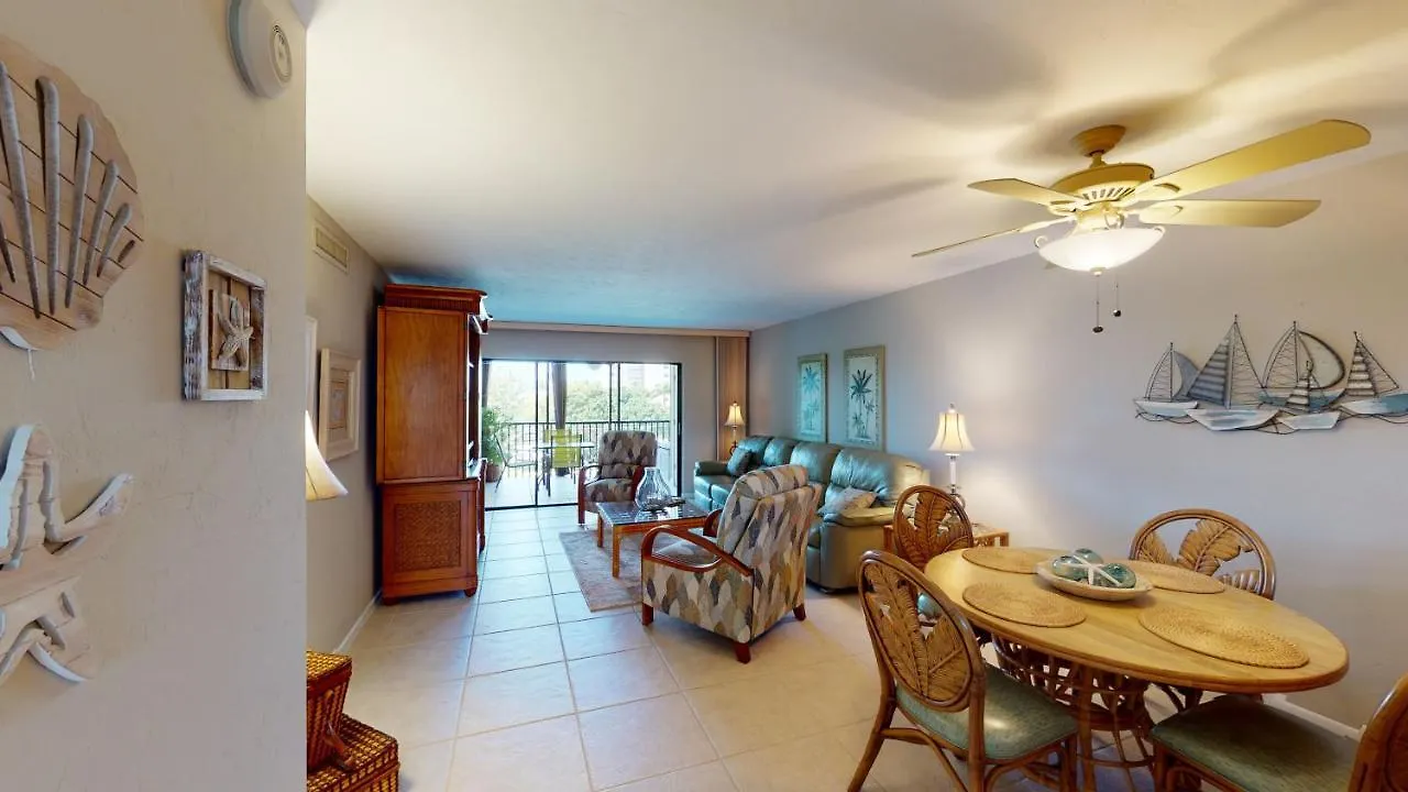Pristine 2 Bed Condo, Steps From Free Access * Marco Island