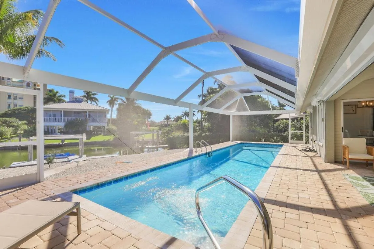 1069 Ruppert Road Holiday home *