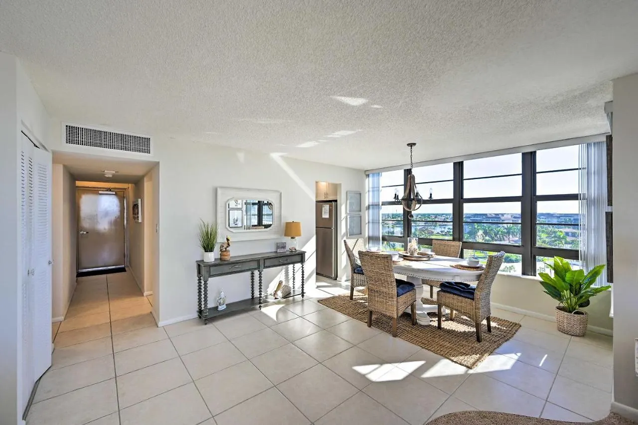 With Balcony And Stunning Ocean Views! Apartment *