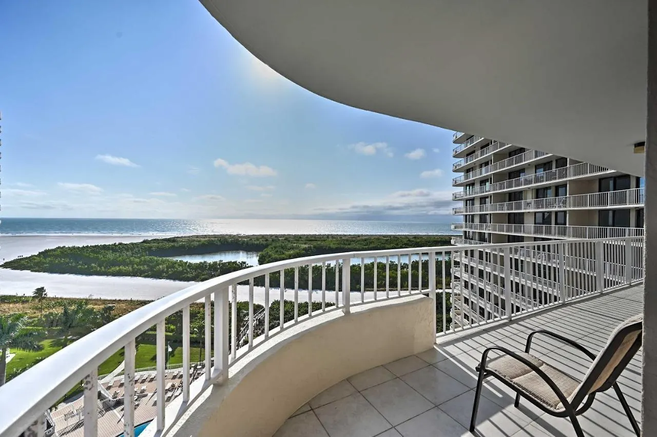 Cozy Coastal With Pool Access Steps To Beach! Marco Island