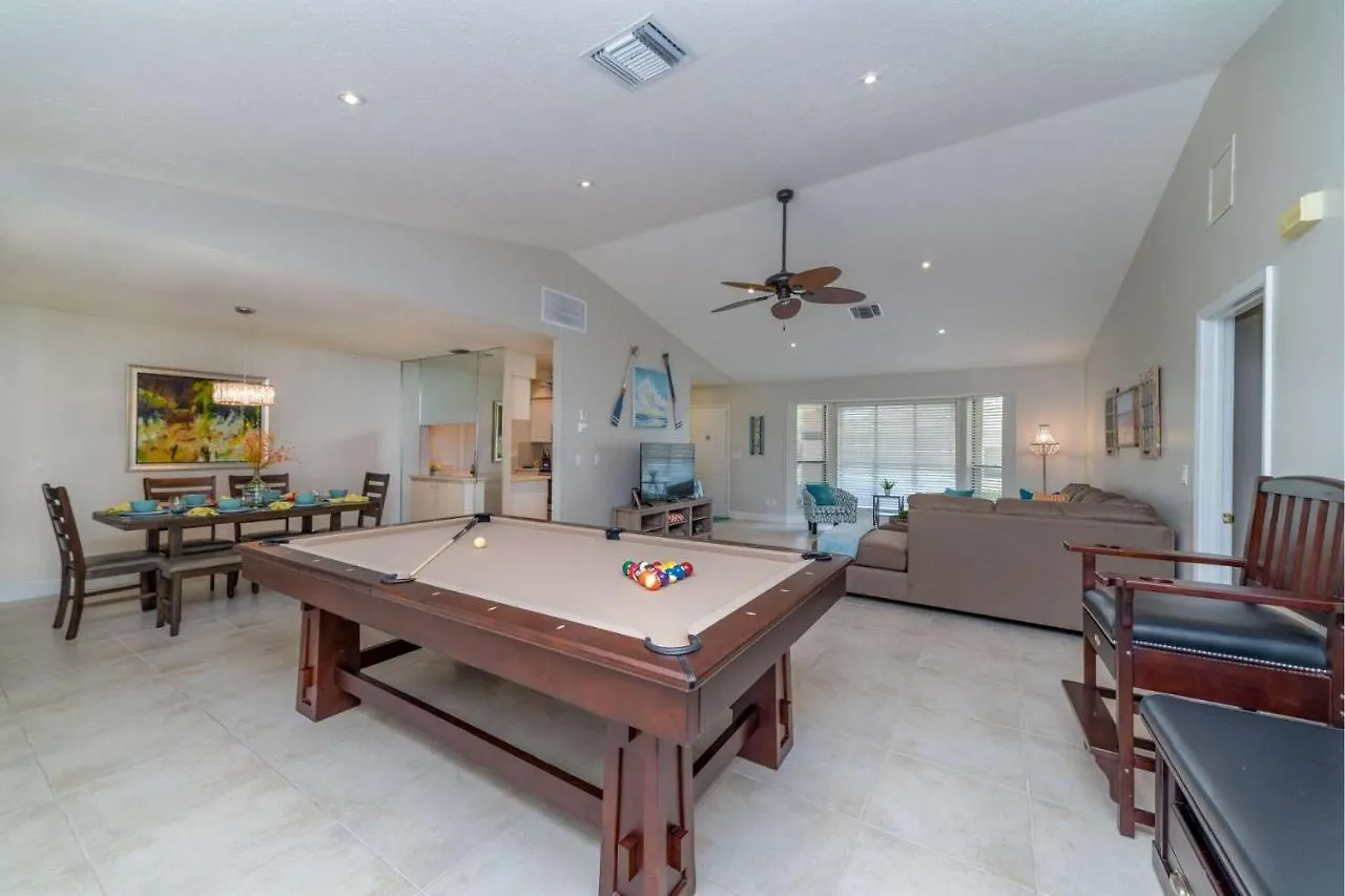 Valley Avenue Getaway With Pool