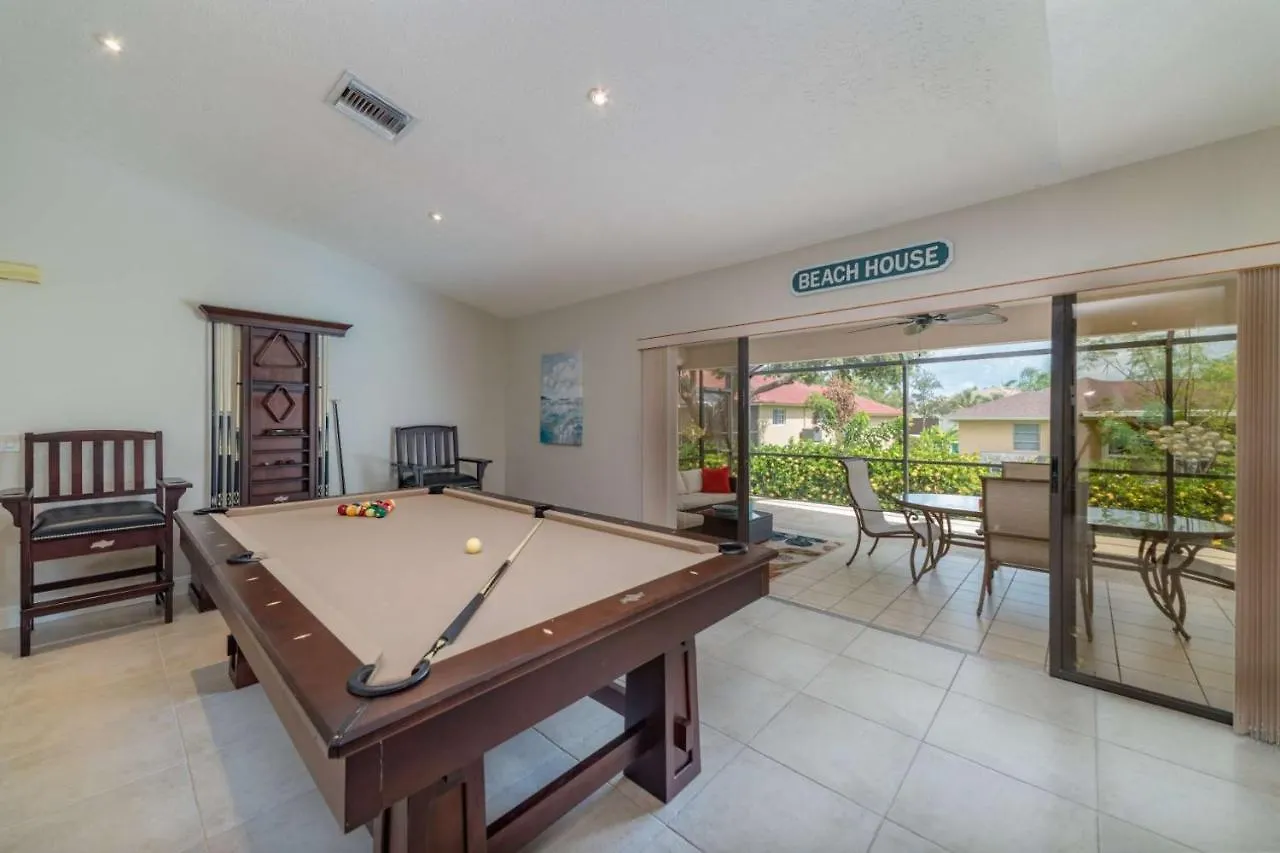 Holiday home Valley Avenue Getaway With Pool *
