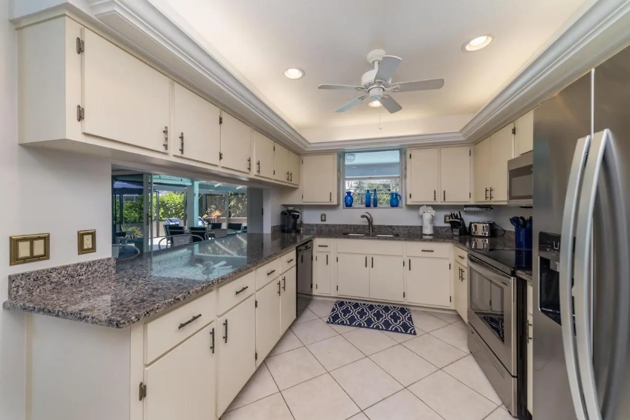 916 Loyalty Ave Holiday home *