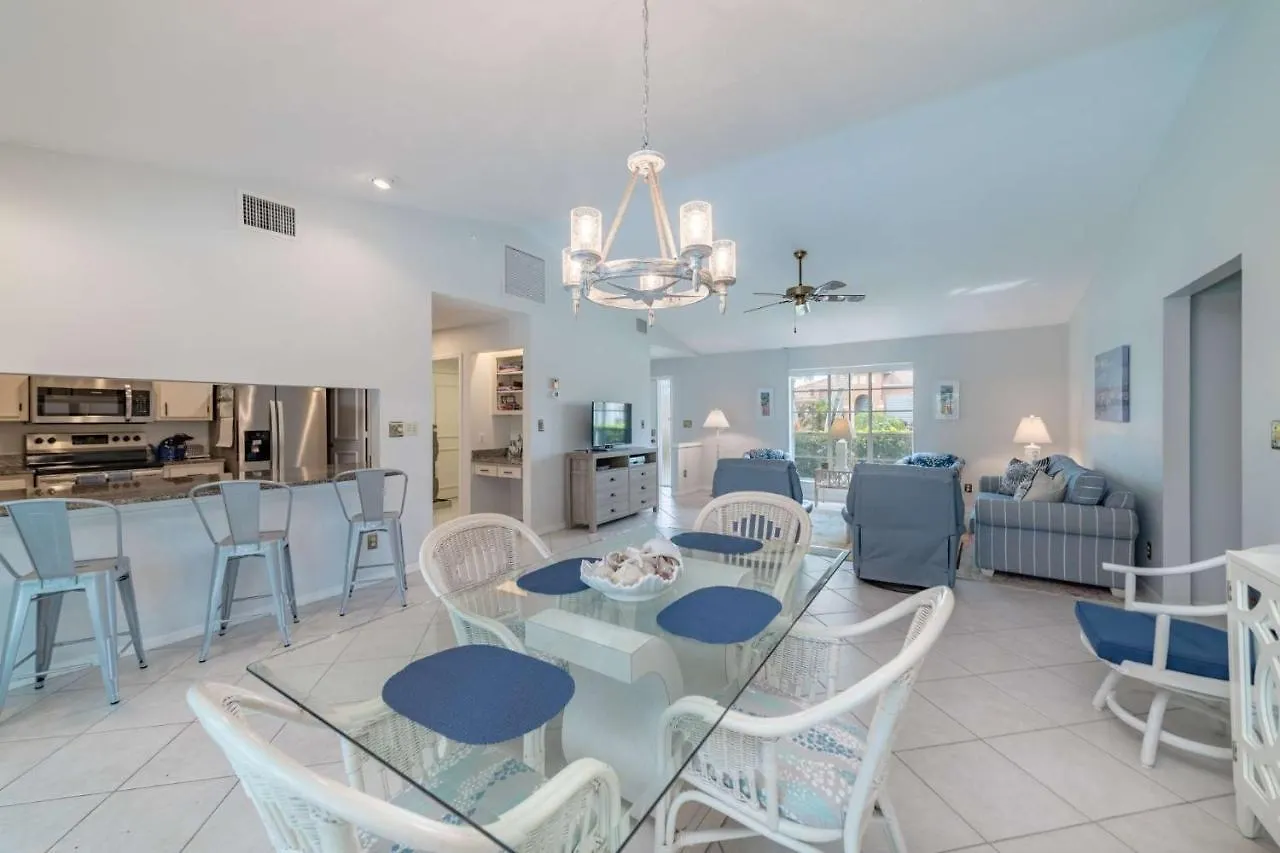 916 Loyalty Ave Holiday home