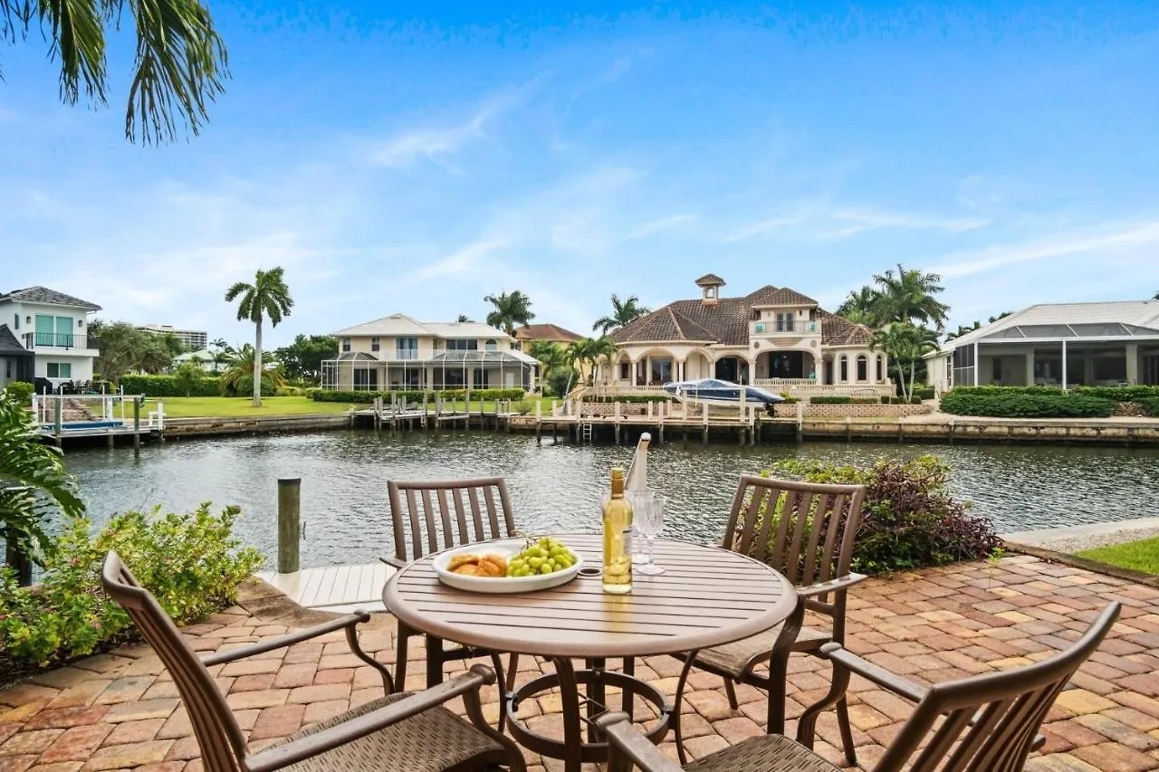 Manatee Manor * Marco Island