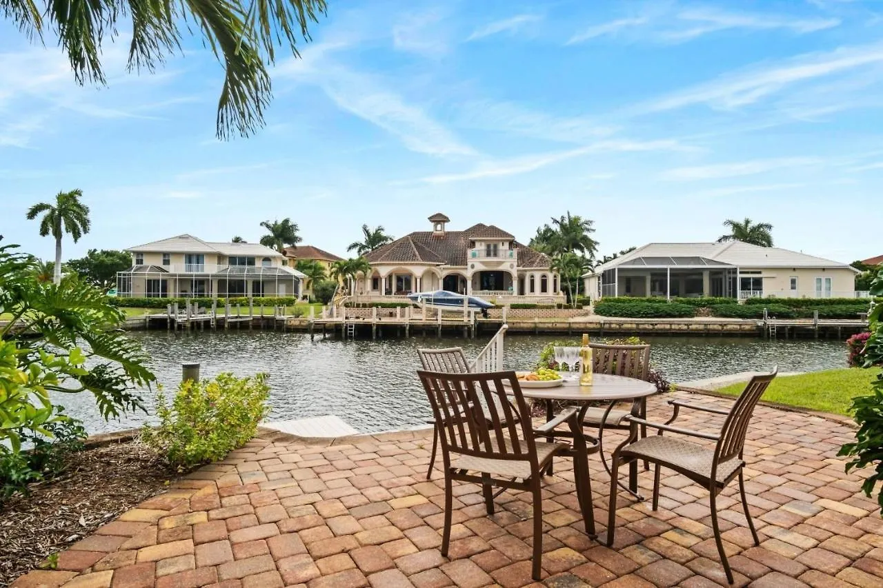 Manatee Manor