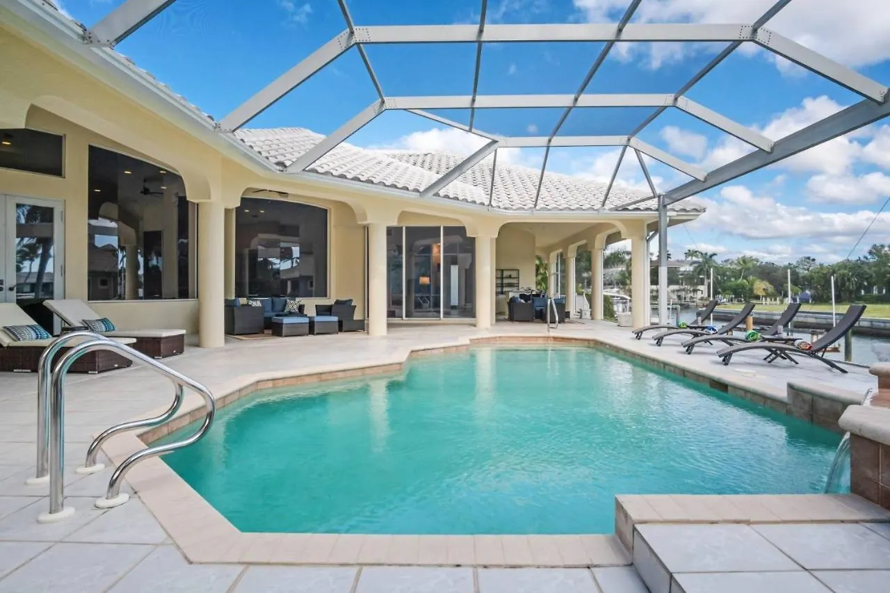 851 Eubanks Ct * Marco Island