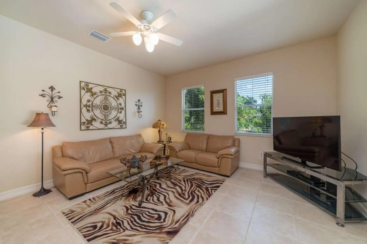 331 Waterleaf Ct Holiday home Marco Island