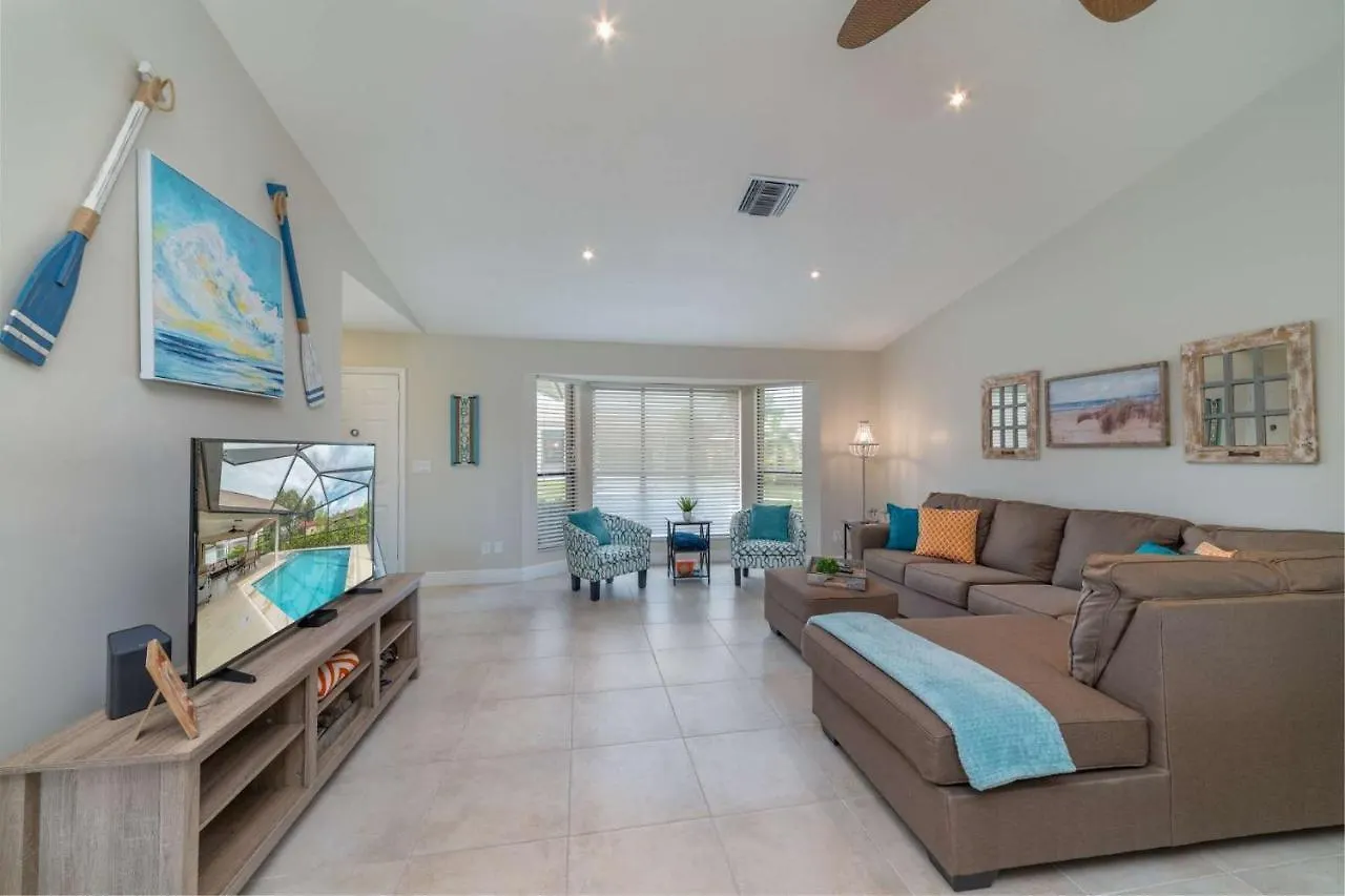 Valley Avenue Getaway With Pool Marco Island