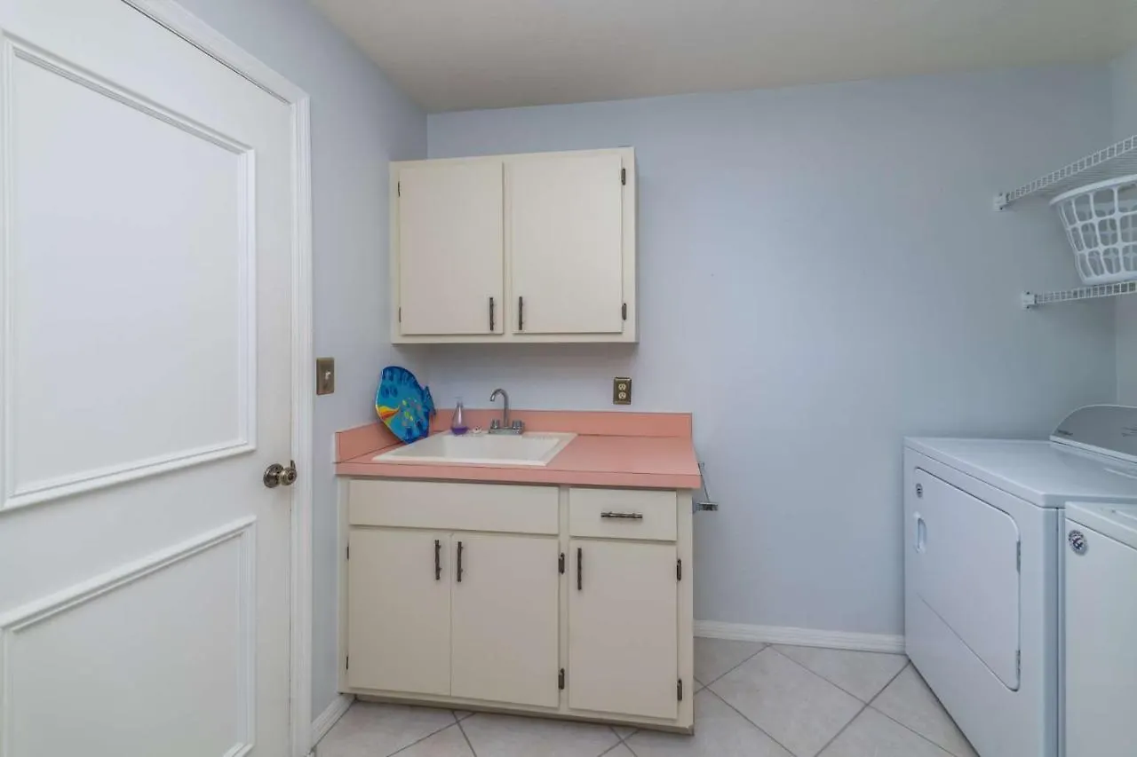 916 Loyalty Ave Holiday home *