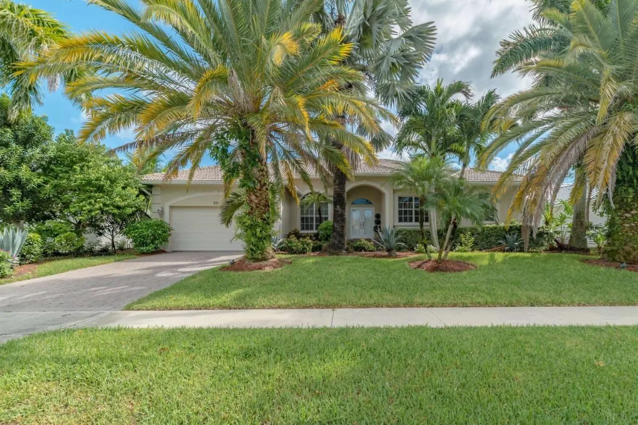 331 Waterleaf Ct Holiday home