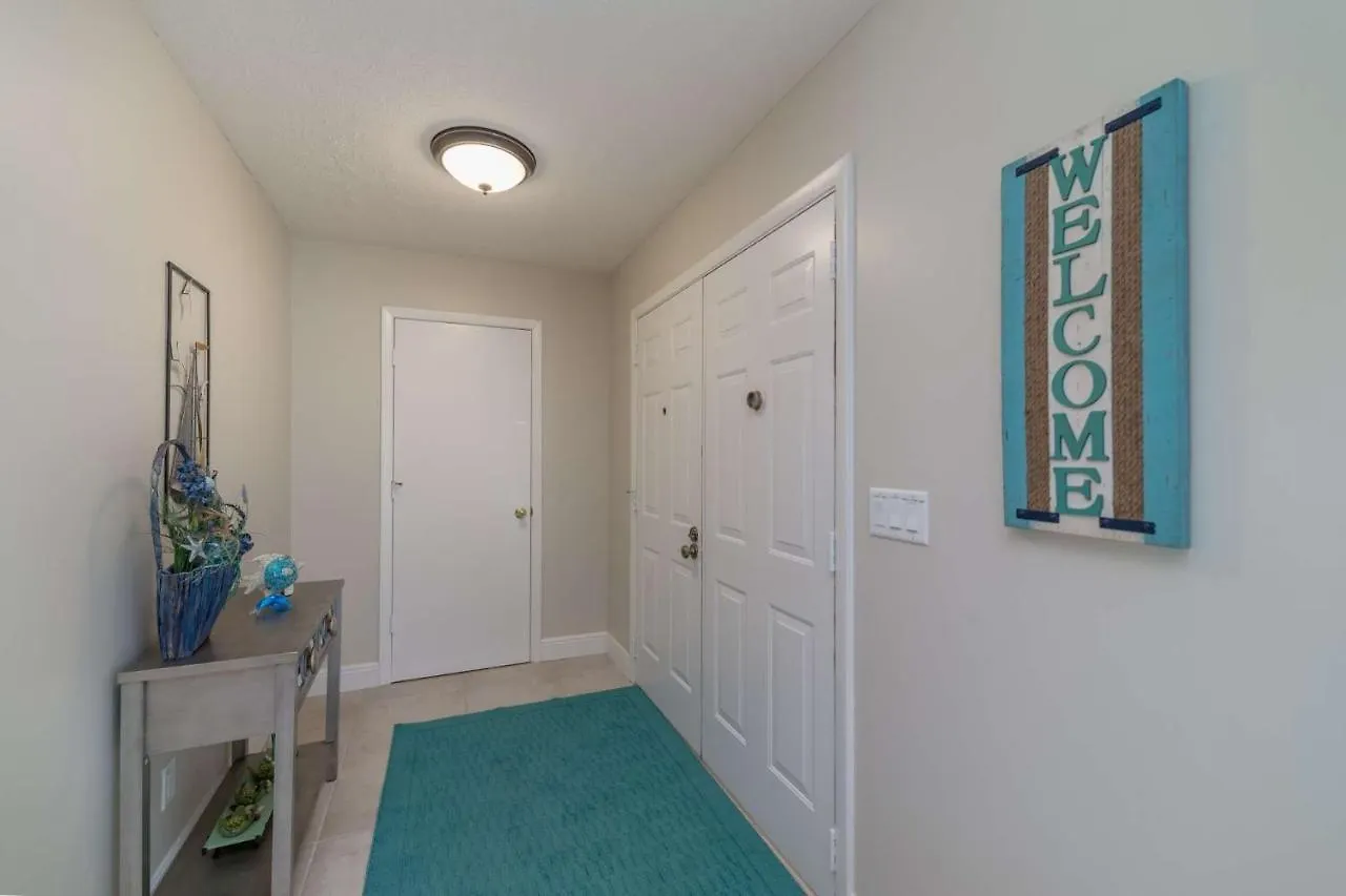 Valley Avenue Getaway With Pool * Marco Island