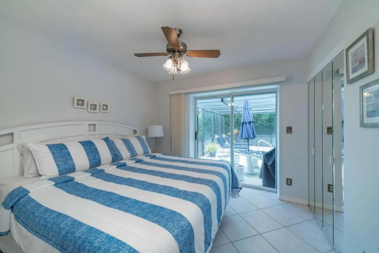 916 Loyalty Ave Holiday home