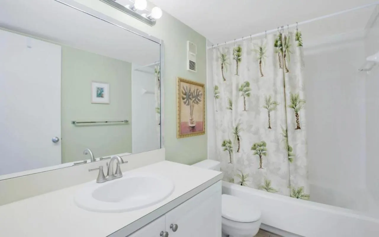 Holiday home Gulf Views From Private Balcony Overlooks Popular Tigertail Preserve Marco Island