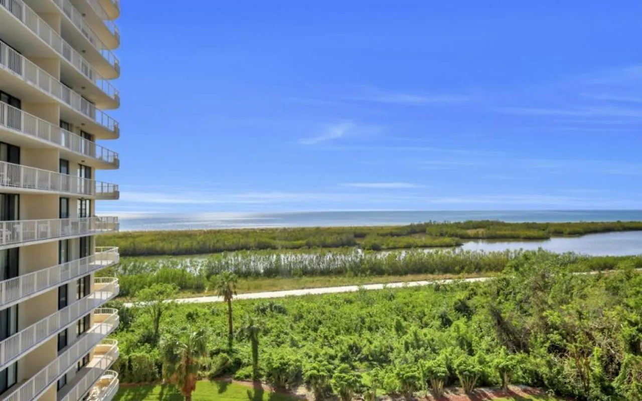 Holiday home Gulf Views From Private Balcony Overlooks Popular Tigertail Preserve *