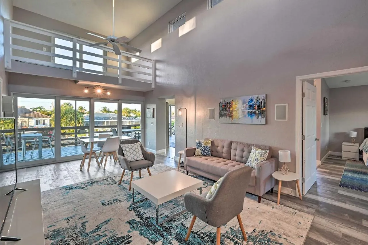 Modern Retreat With Private Pool! *