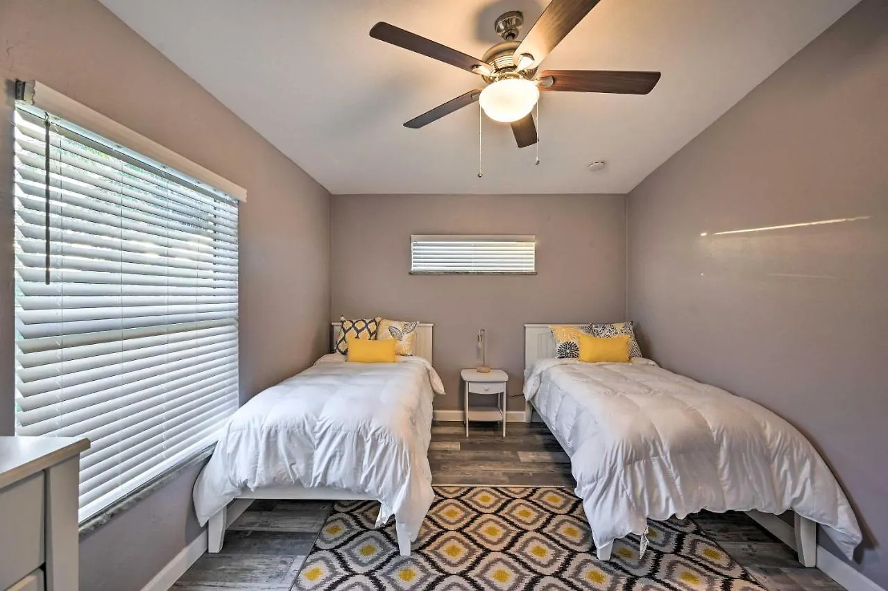 Modern Retreat With Private Pool! * Marco Island