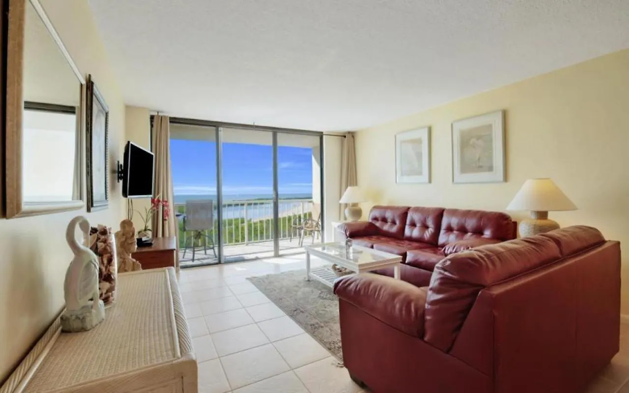 Gulf Views From Private Balcony Overlooks Popular Tigertail Preserve Holiday home *