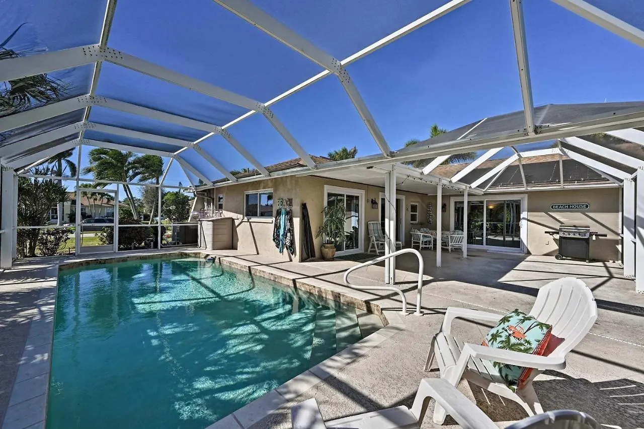Sunny Oasis Less Than 2 Miles To Beach! *