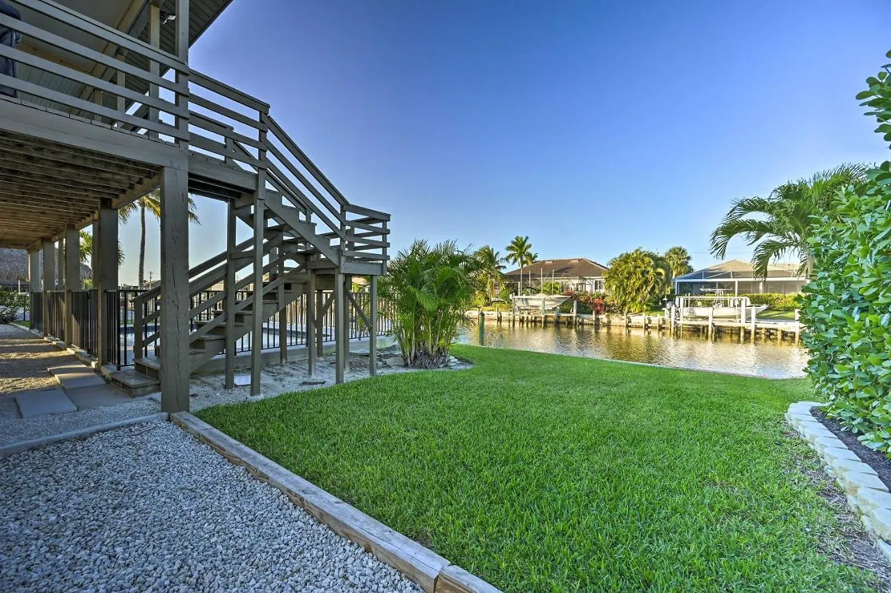 Modern Retreat With Private Pool! *