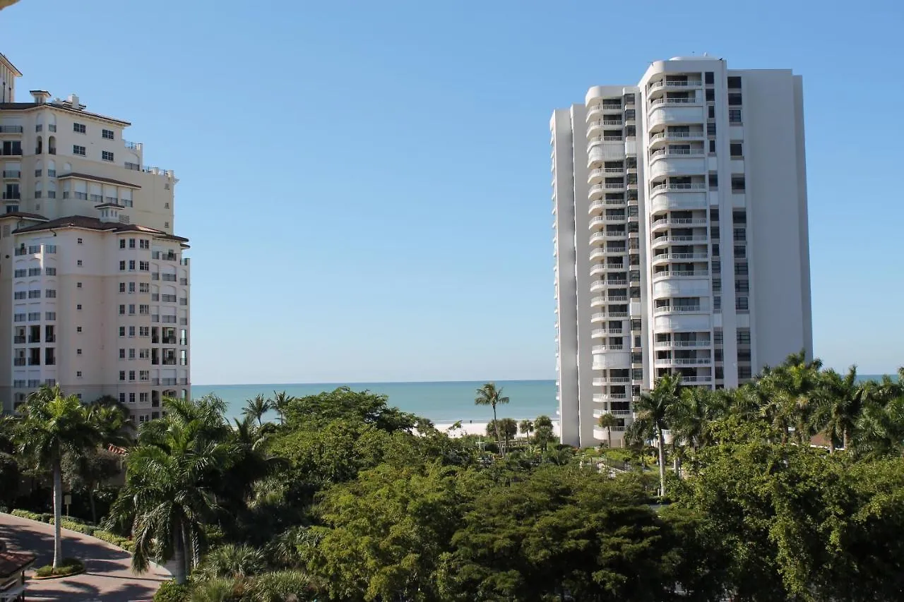 Floor Condo, Steps Away From Jw Marriott And Access!! Holiday home Marco Island