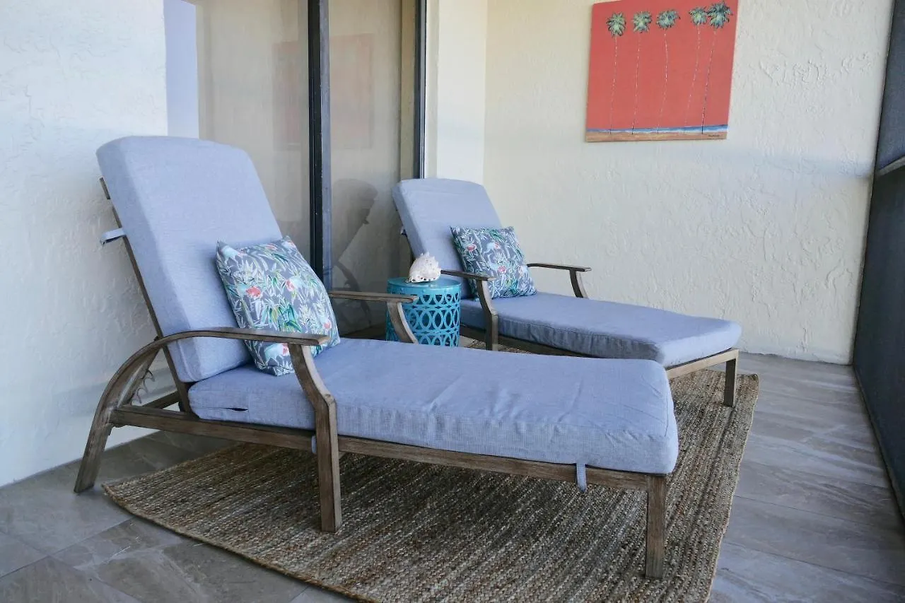 2 Bed South End Beachfront At Popular Seawinds Holiday home