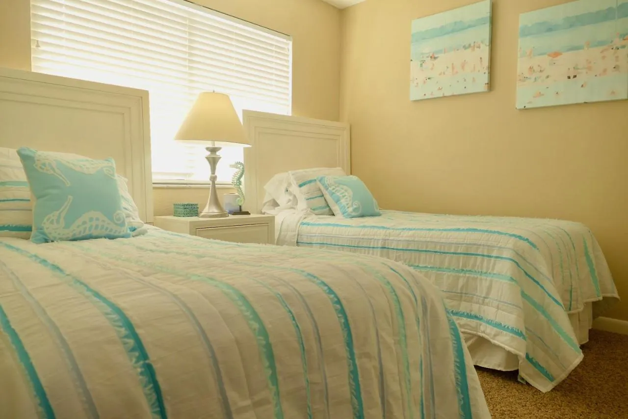 2 Bed South End Beachfront At Popular Seawinds * Marco Island