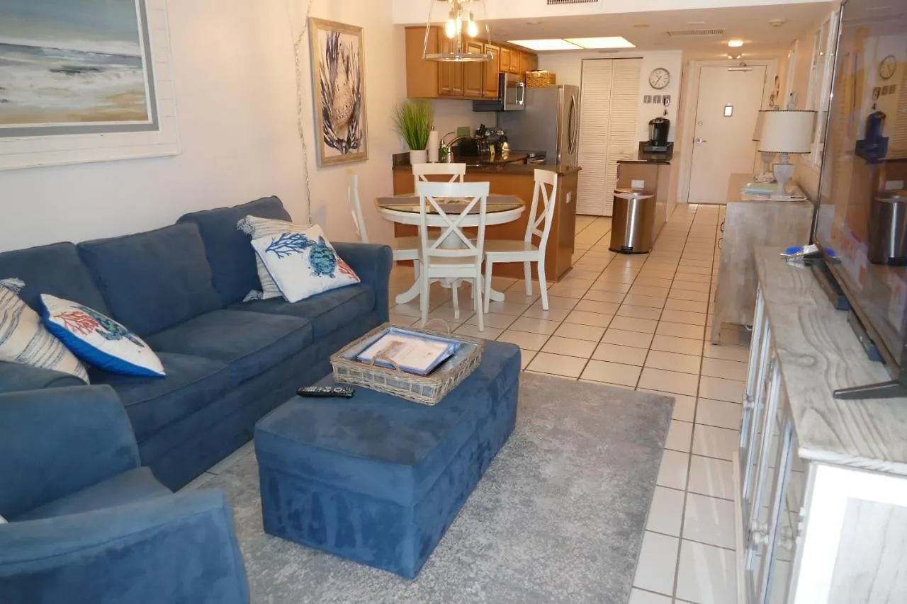 Holiday home 2 Bed South End Beachfront At Popular Seawinds