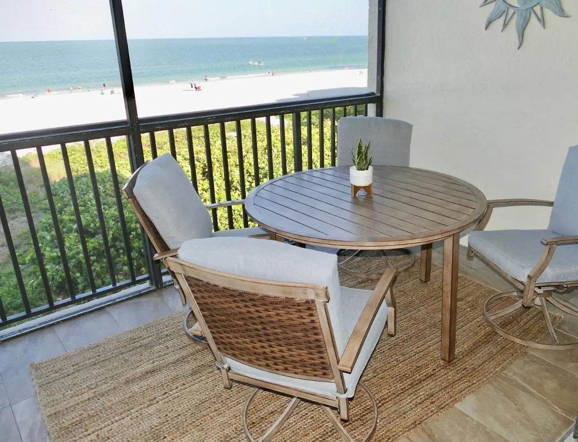 2 Bed South End Beachfront At Popular Seawinds *