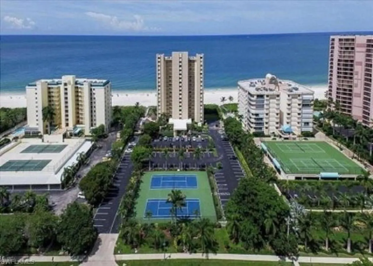 2 Bed South End Beachfront At Popular Seawinds Marco Island