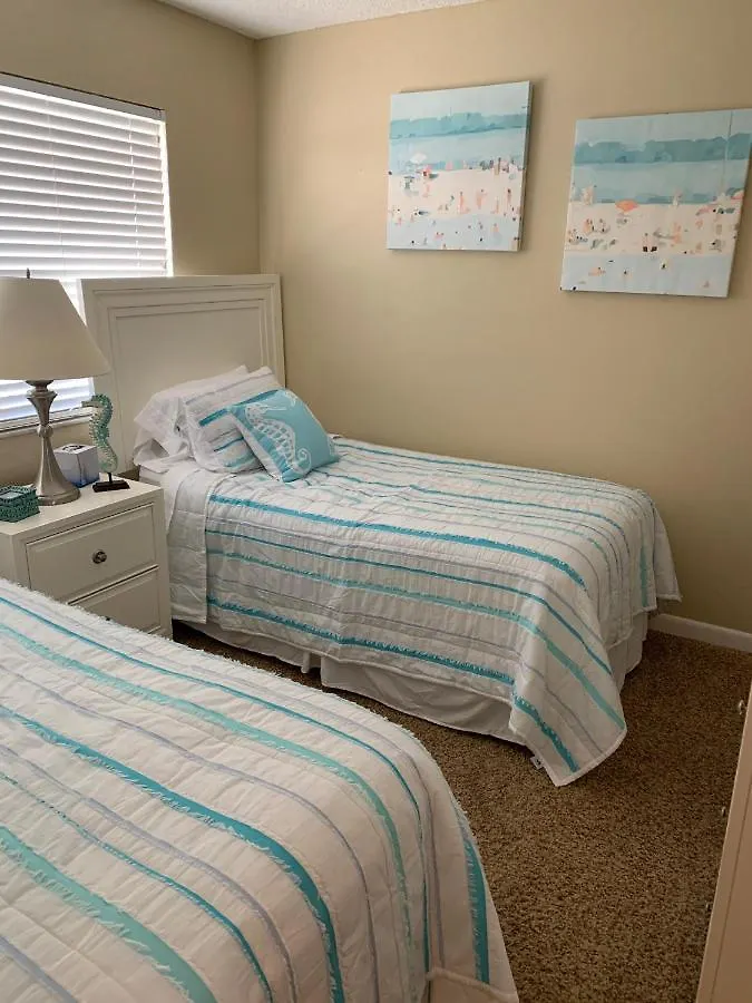 Holiday home 2 Bed South End Beachfront At Popular Seawinds