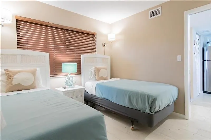 Seawin 1704 - Sea Winds Apartment Marco Island