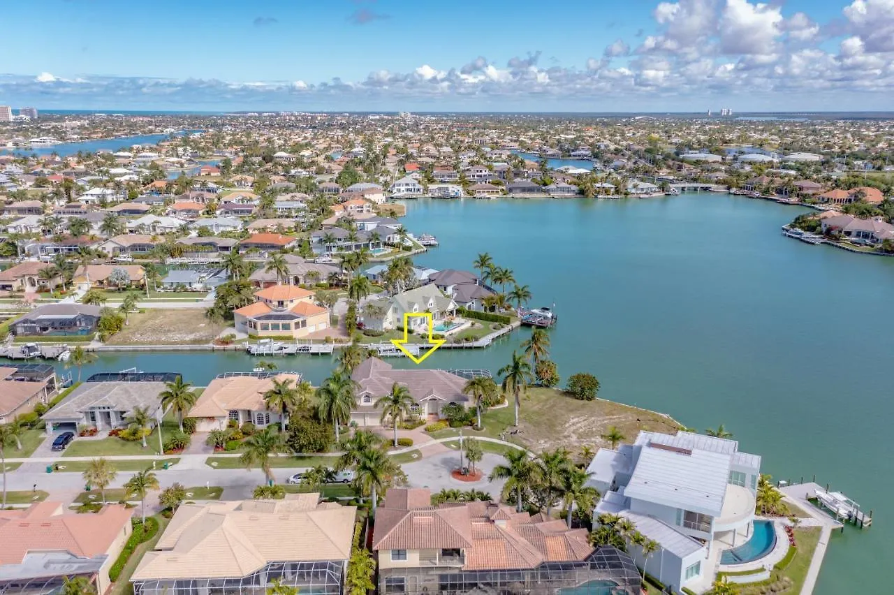 Luxury Walkable To With Wide Water Views