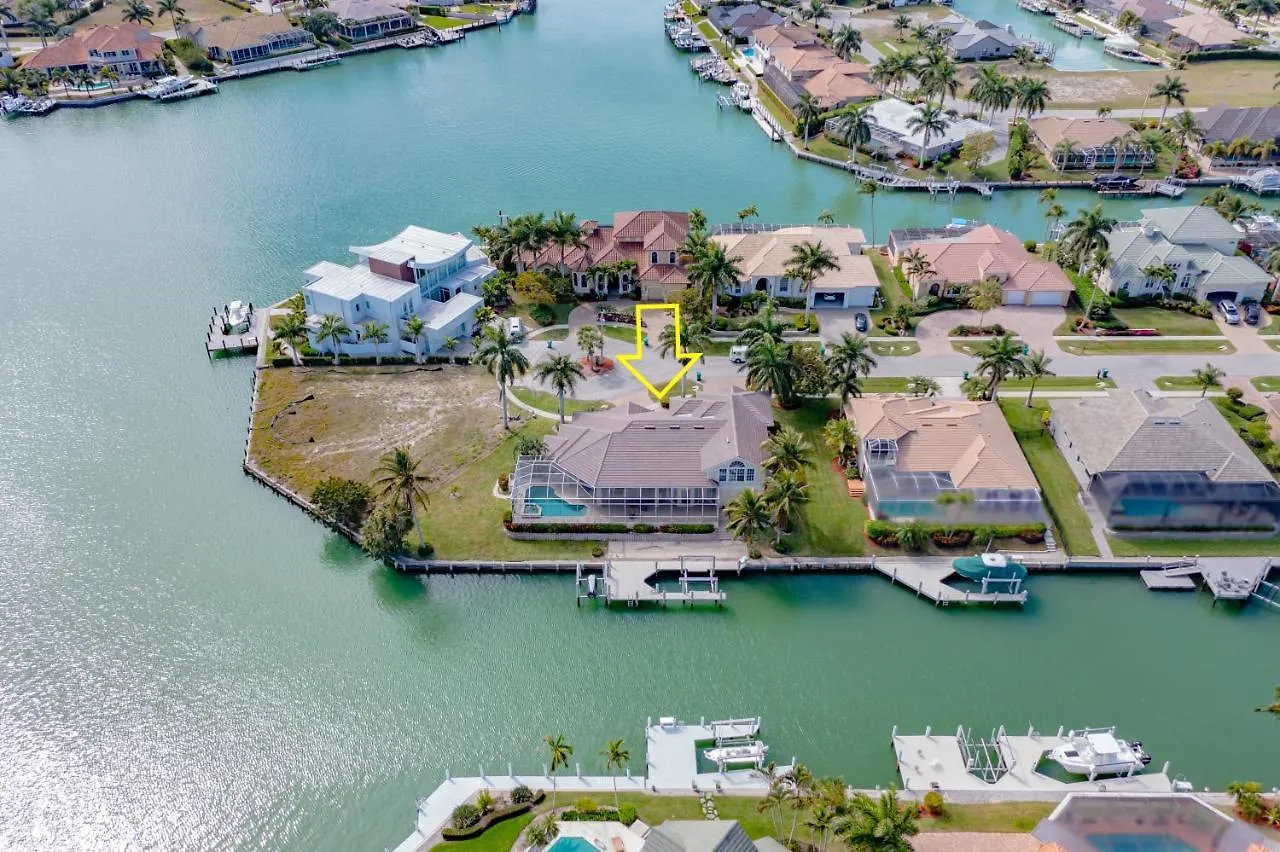 Luxury Walkable To With Wide Water Views Marco Island