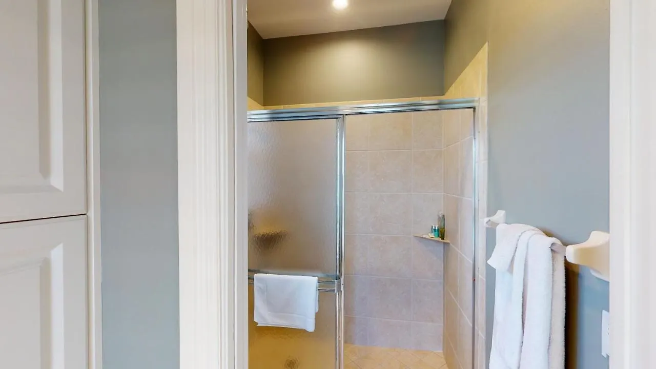 Luxury Walkable To With Wide Water Views Holiday home *