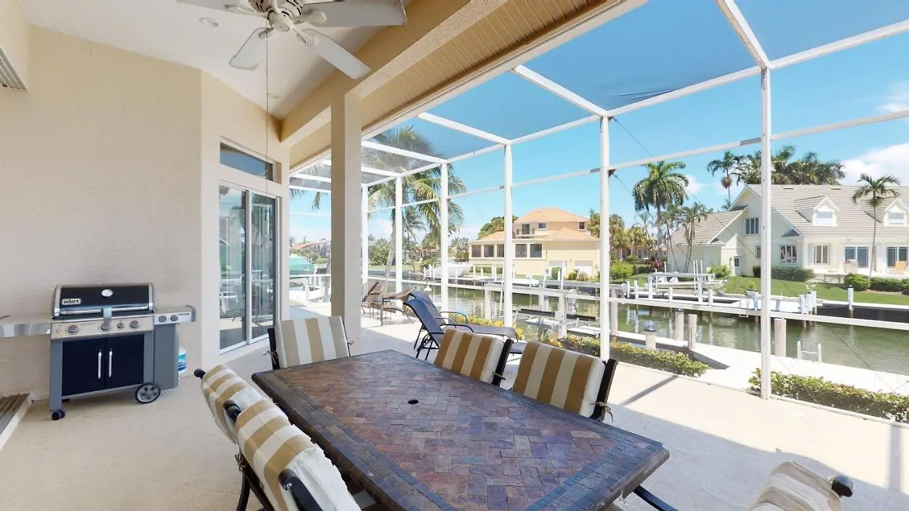 Luxury Walkable To With Wide Water Views