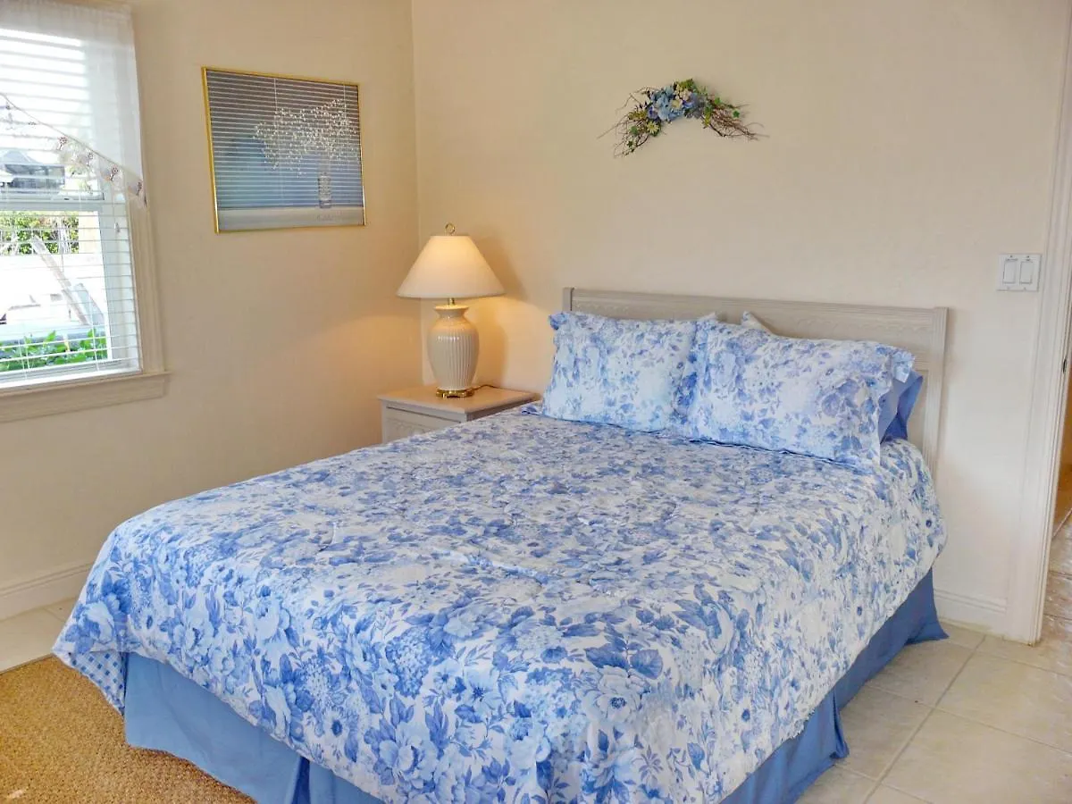 438 Kendall Drive Holiday home Marco Island