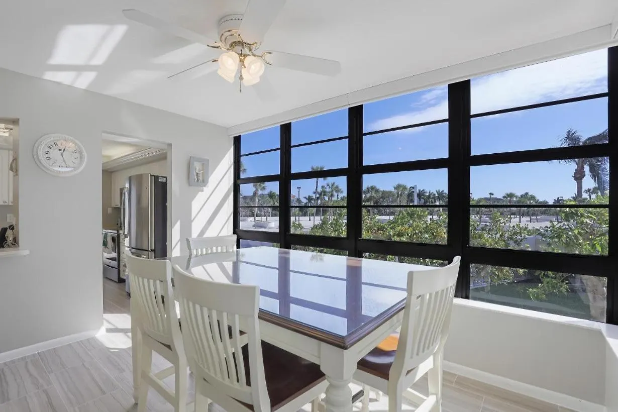 South Seas Tower 4-206 Holiday home