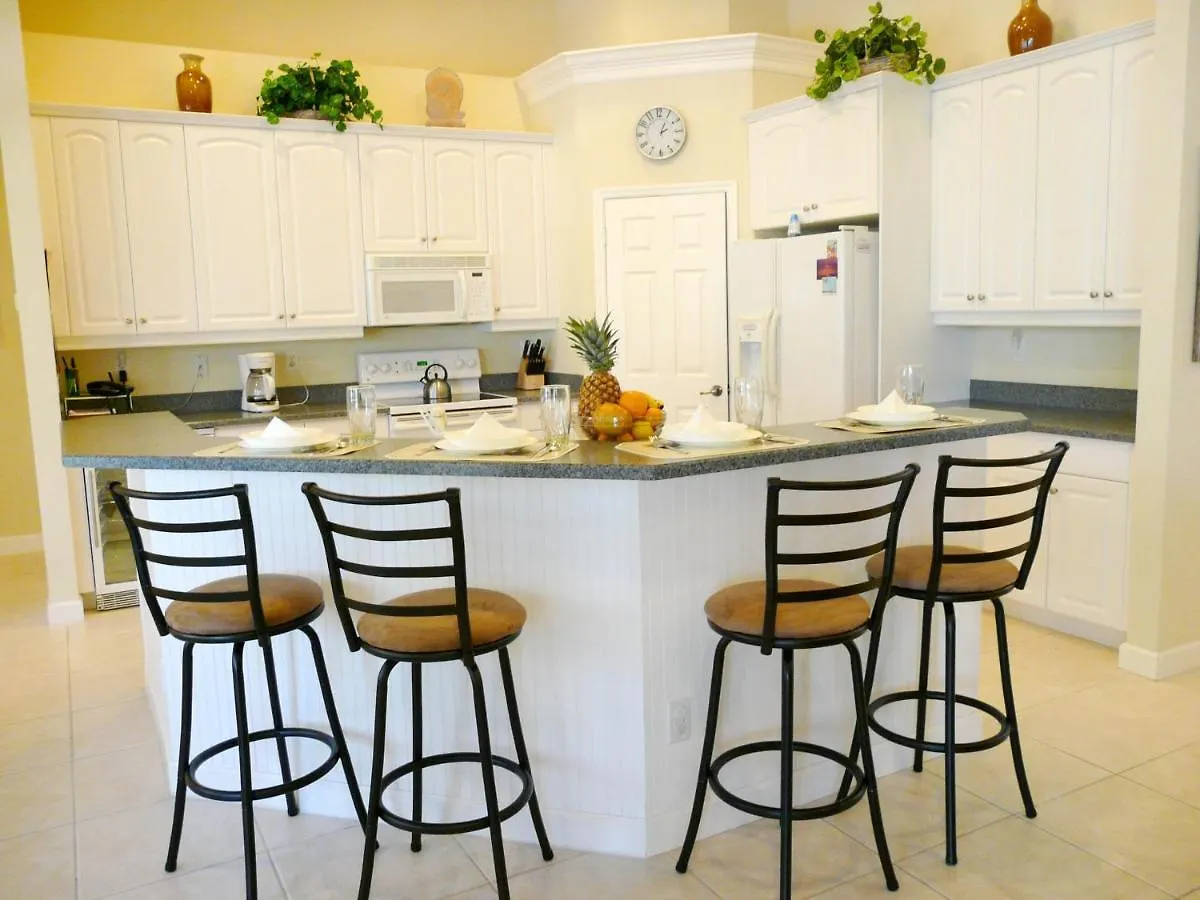 689 Kendall Drive Holiday home Marco Island