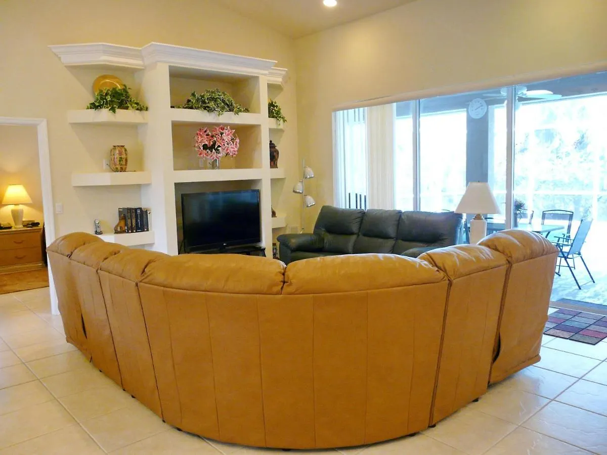 689 Kendall Drive Holiday home