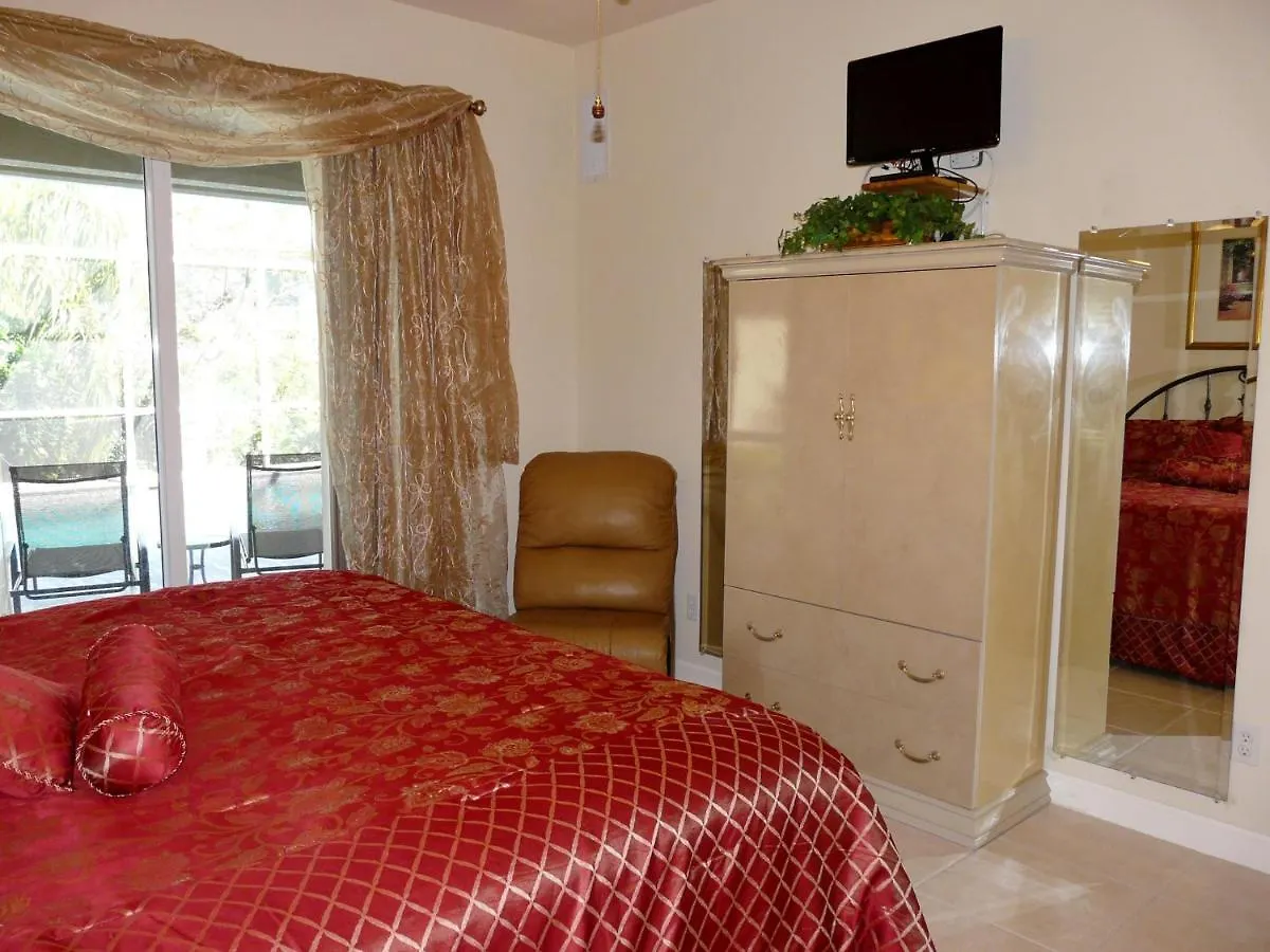 Holiday home 689 Kendall Drive *