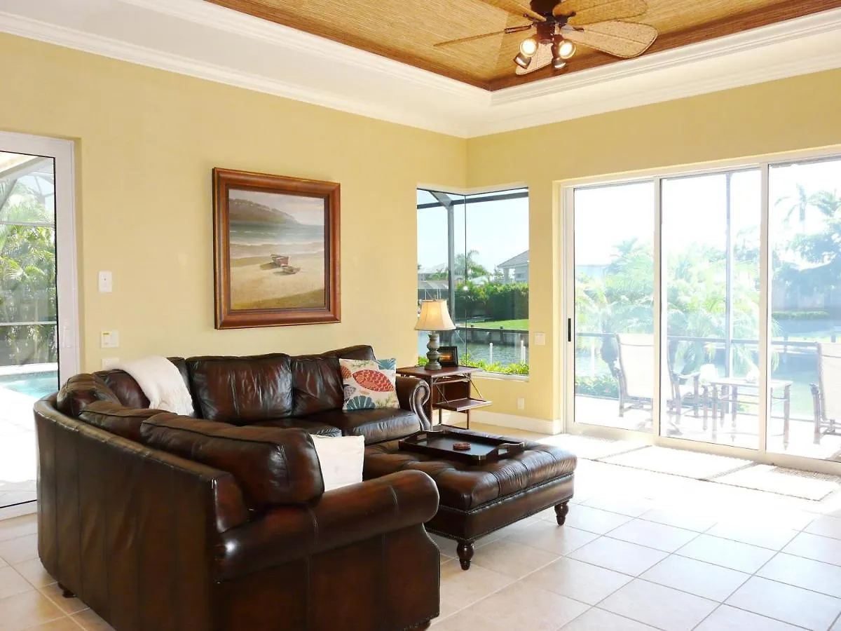 961 Hyacinth Court Holiday home Marco Island