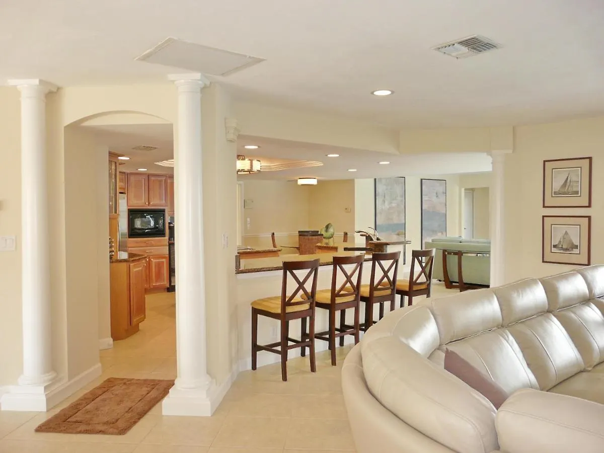 1107 Edington Place Holiday home