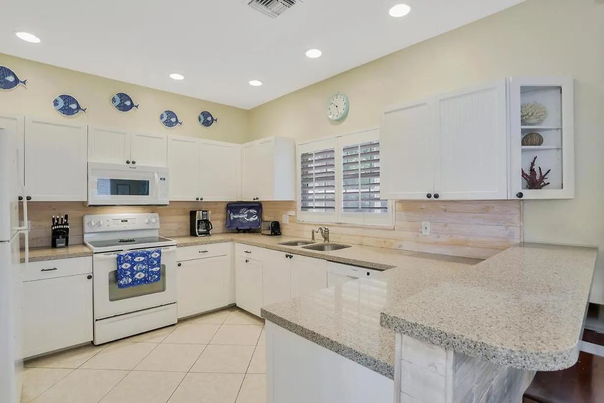 870 Kendall Drive Holiday home