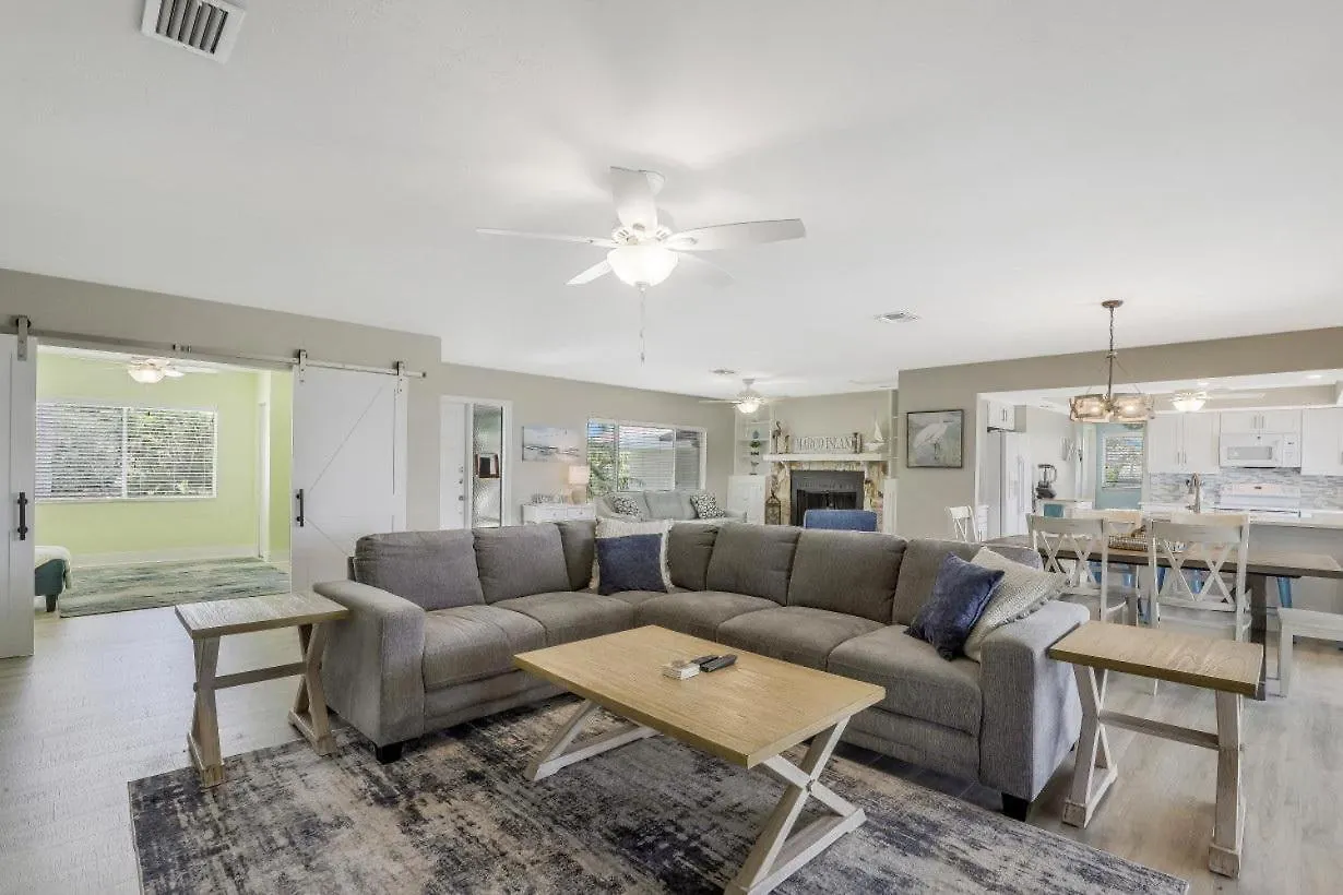 Holiday home 1585 Jamaica Court *