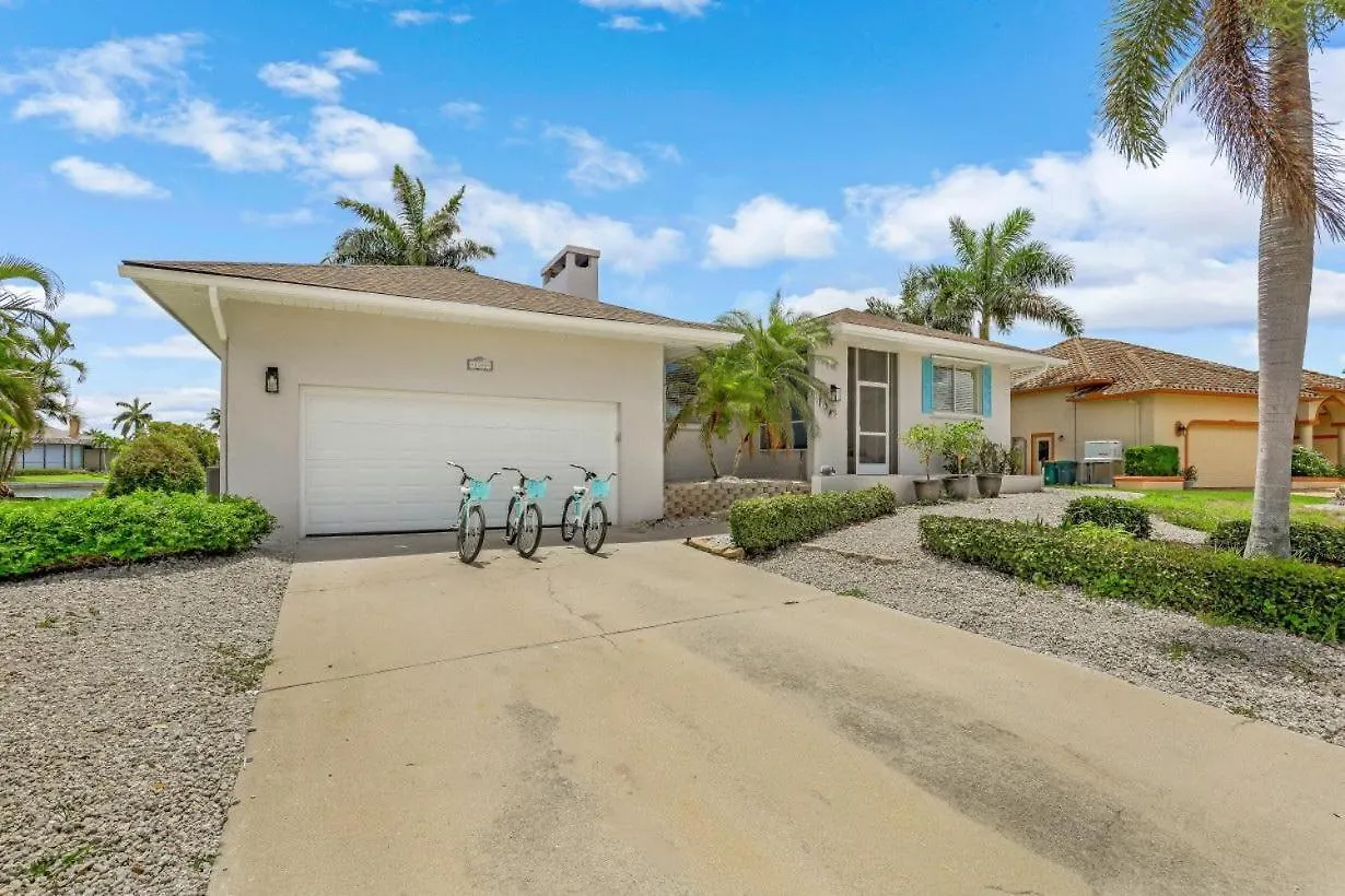 1585 Jamaica Court Holiday home Marco Island