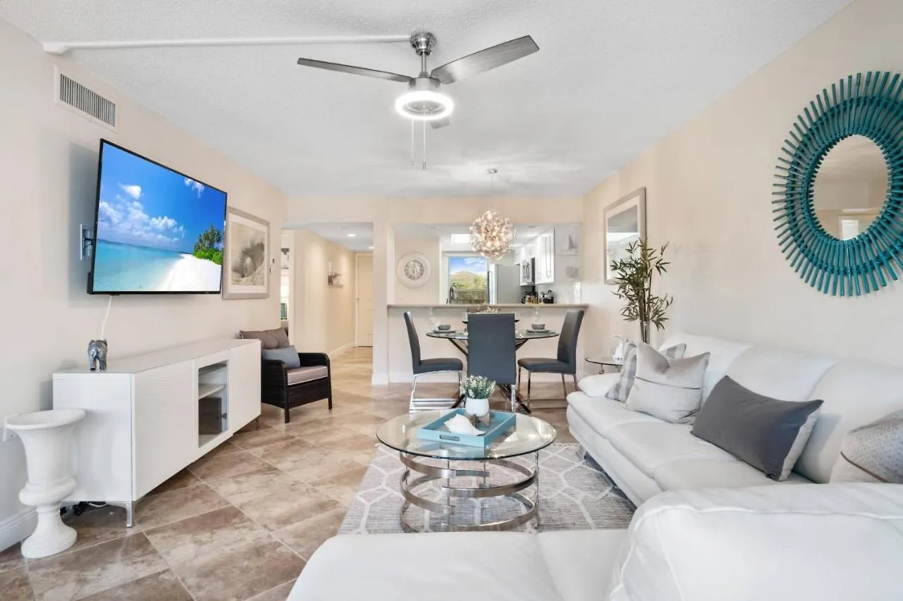 Holiday home Grandview 204