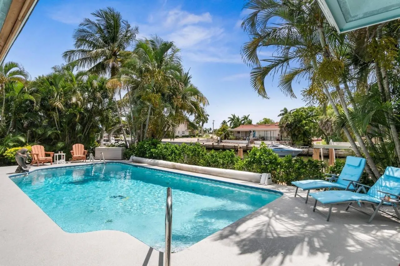 The Blue Paradise Holiday home *
